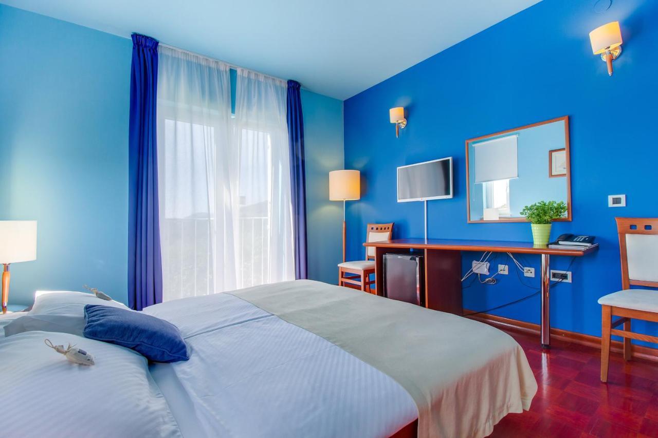 Hotel Manora Нерезине Экстерьер фото