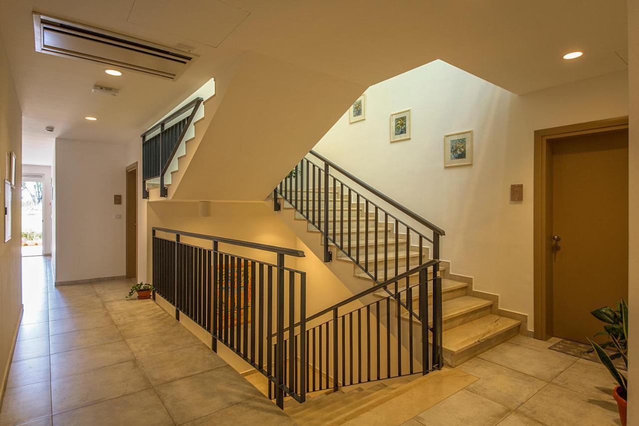 Hotel Manora Нерезине Экстерьер фото