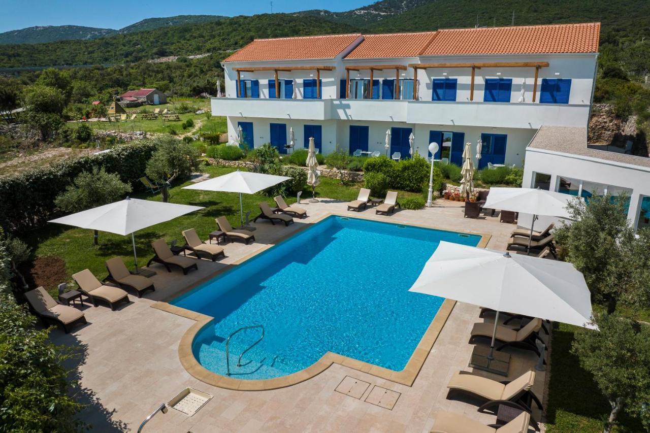 Hotel Manora Нерезине Экстерьер фото